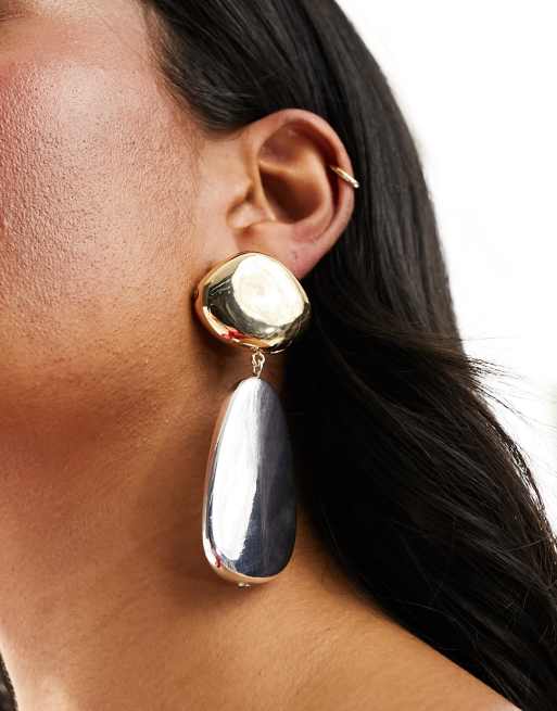 Pendientes largos en tonos metálicos variados con diseño efecto fundido de ASOS DESIGN, 2 de 4