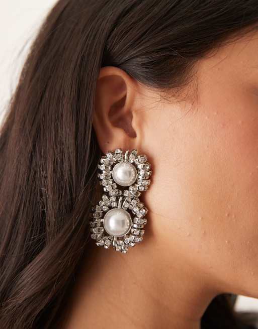 Pendientes largos plateados con diseño doble de cristales y detalle de perlas de ASOS DESIGN