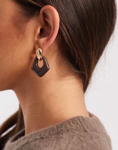Pendientes marrones de estilo aldaba de resina de Accessorize - view 1