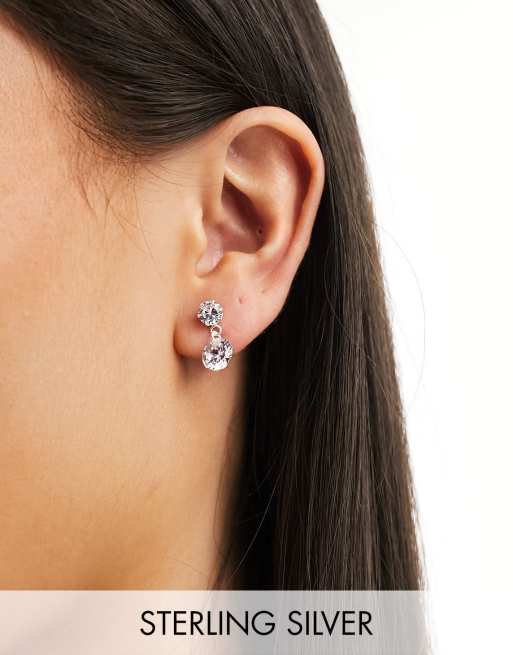 Pendientes plateados con diseño colgante de dos cristales de plata de ley de Kingsley Ryan