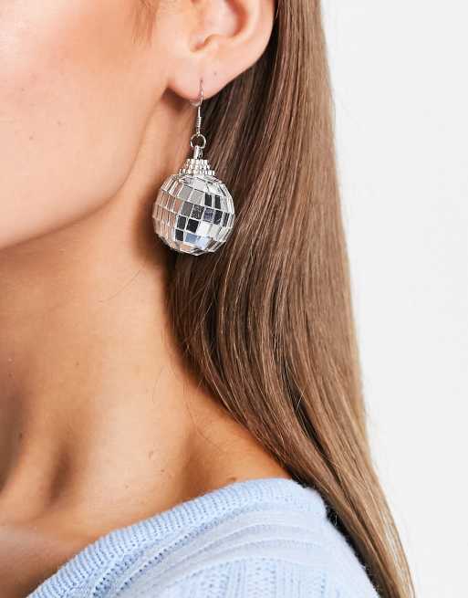 Pendientes plateados con diseño de bola de discoteca pequeña de SVNX