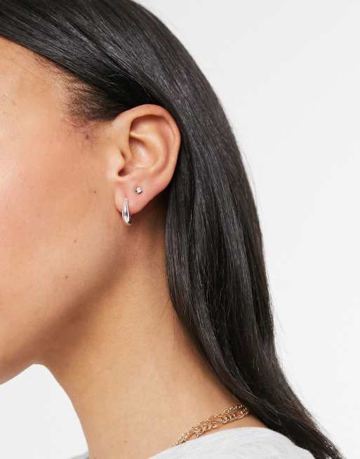 Pendientes plateados de aro pequeño Mija de Weekday, 2 de 4
