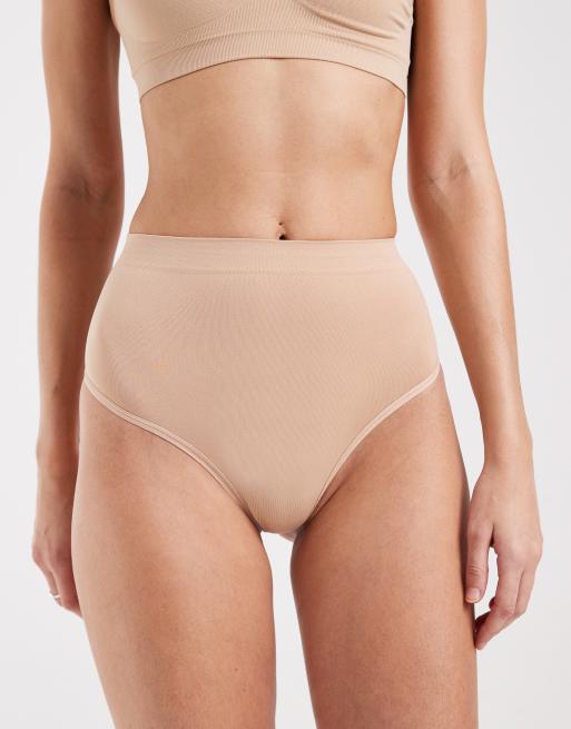 Perfect Secrets – Cappuccinofärgade stringtrosor med medelstark formgivning, 2 av 4