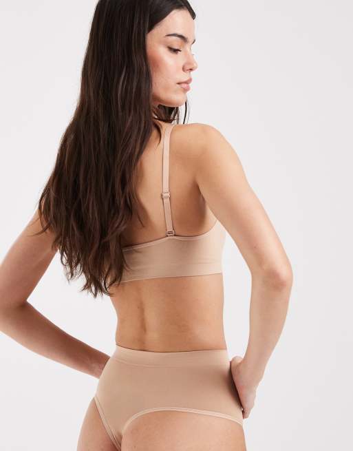Perfect Secrets - Medium - Cappuccinofarvet og formgivende G-streng, 3 af 4
