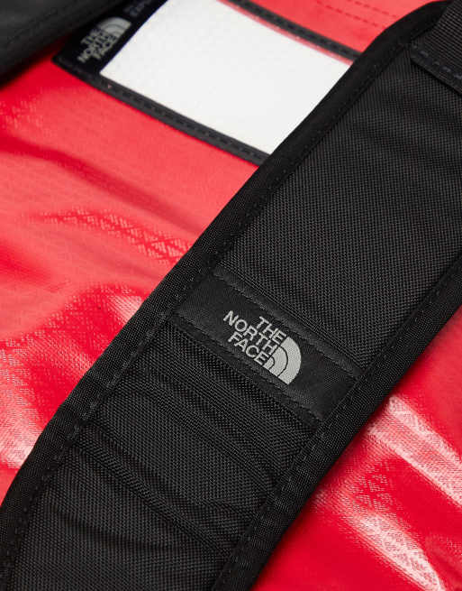 Petate mediano rojo y negro Base Camp de The North Face, 3 de 4