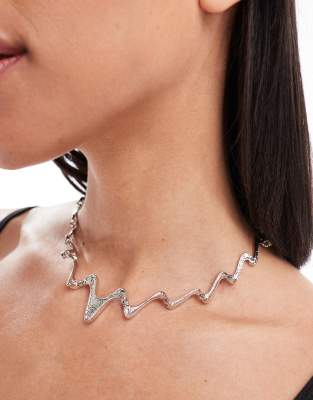 Petit Moments amora wave detail necklace in silver