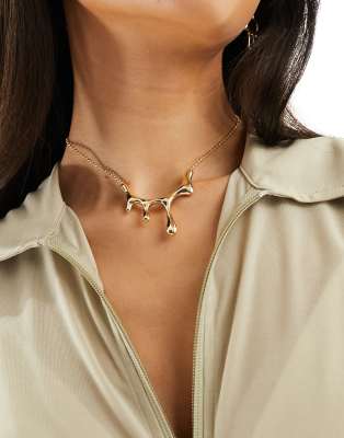 Petit Moments Banksey molten drip necklace in gold