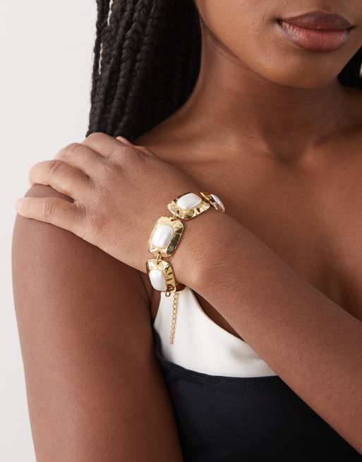 Petit Moments chateau vintage style bracelet in gold 