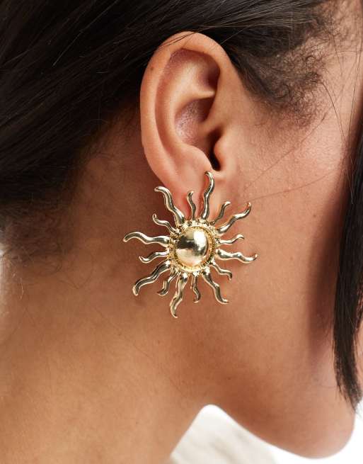 Petit Moments - Diane - Orecchini a bottone appariscenti a forma di sole color oro, 4 di 4