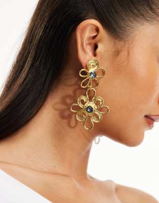 Petit Moments flower drop earrings in gold