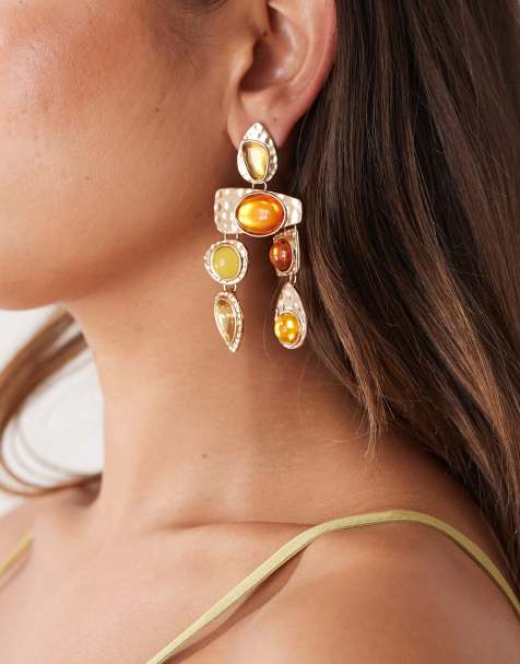 Petit Moments – Goldfarbene Statement-Ohrringe mit burgunderroten Schmucksteinen - view 1