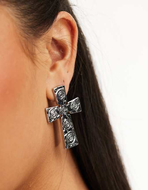 Petit Moments - Orecchini in acciaio inossidabile color argento resistenti all'acqua con croce