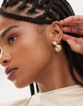 [Petit Moments] Petit Moments pearl and shell stud earrings in gold No Size GOLD