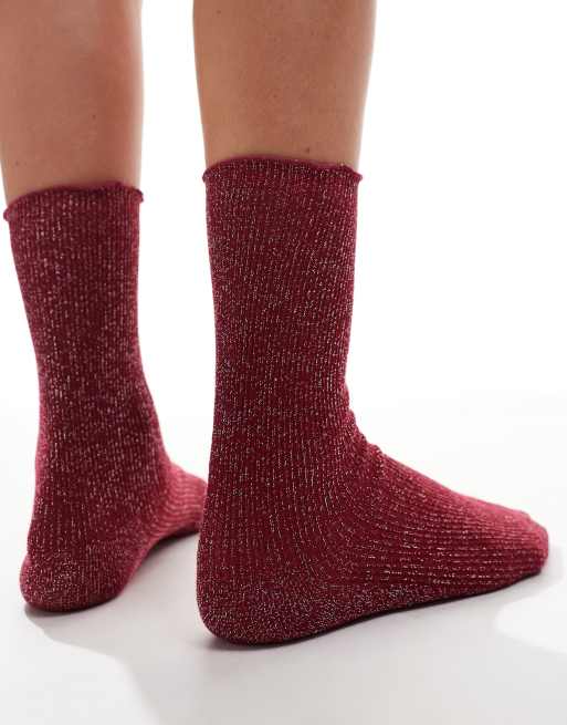 Petit Moments ruffle shimmer ankle socks in burgundy, 3 of 4