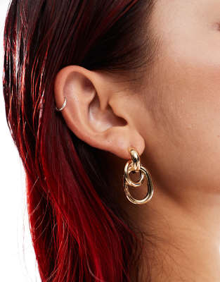 statement hooked chain earrings in gold