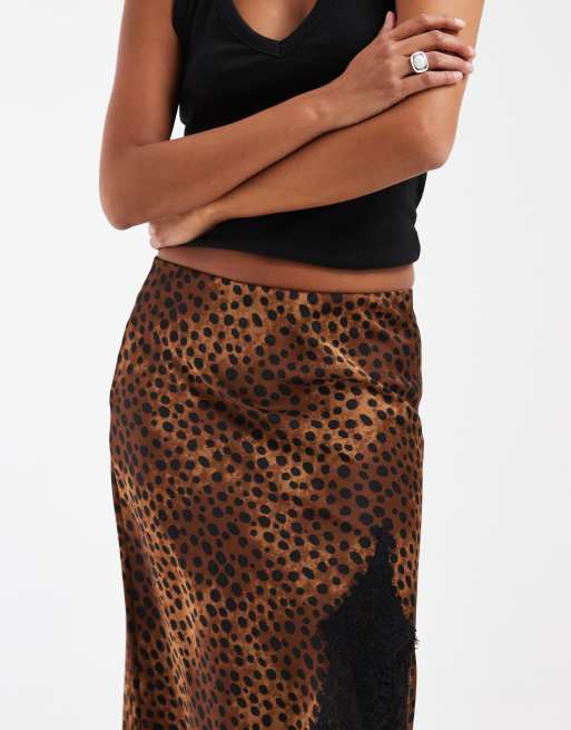 Petite satin maxinederdel med blondekant i leopardprint, 3 af 5