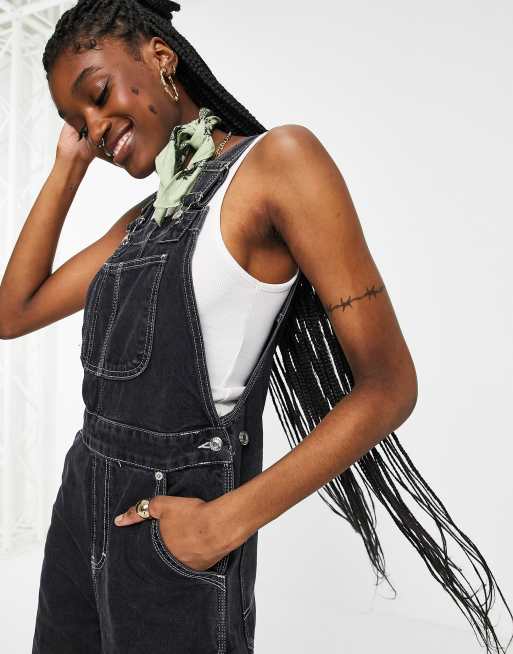 Peto con lavado negro de estilo carpintero de Topshop, 3 de 4