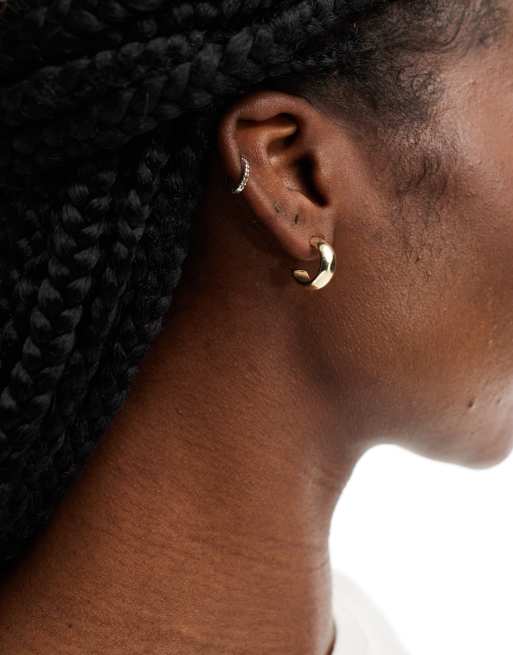 Pieces 18k plated everyday hoop earrings in gold, 2 of 4