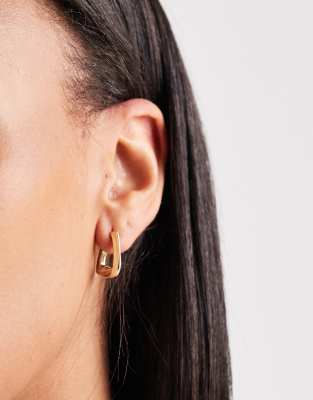 18k plated geometric hoop earrings in gold