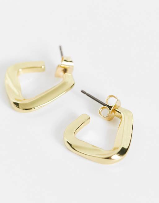 Pieces 18k plated geometric hoops in gold, 4 of 4