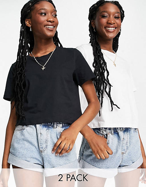 Pieces 2 pack cropped t-shirts in black and white