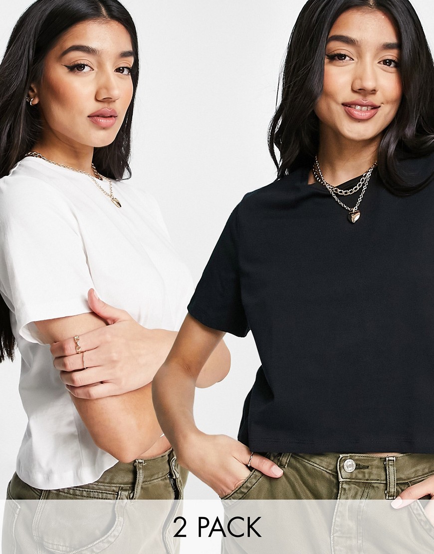 Pieces 2 pack cropped t-shirts in black & white-Multi