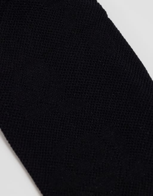 Pieces 2 pack lace ankle socks in black & white, 3 of 3
