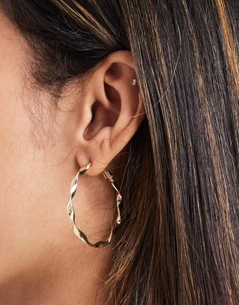 Pieces 2-pack molten twist detail hoop earrings in gold - view 1