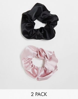 Pieces 2 pack scrunchies in black and pink