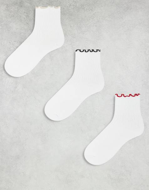 Pieces 3 pack frill detail socks in white - view 1