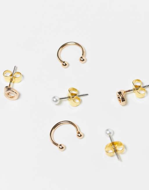 Pieces – 3er Packung goldfarbene Ohrstecker mit Ziernieten und Ohrmanschette, 2 von 3