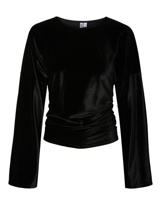 Pieces Alli velvet slim fit crew neck long sleeve top in black, 6 of 7