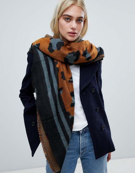Pieces animal print scarf