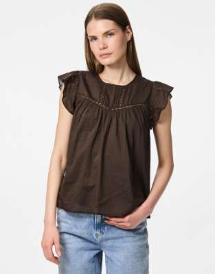 Pieces - Ärmelloses Top in Braun