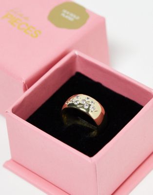 Pieces plated gift boxed chunky ring with scattered diamantes in gold - ASOS Price Checker