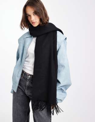 Pieces - Basic-Schal in Schwarz mit Fransen