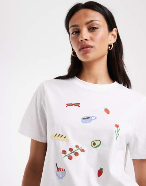 PIECES – Besticktes T-Shirt in Weiß mit Momente-Grafik - view 1