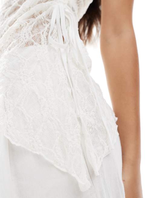 Pieces – Biał y asymetryczny top z koronki z dekoltem bandeau, 3 z 4