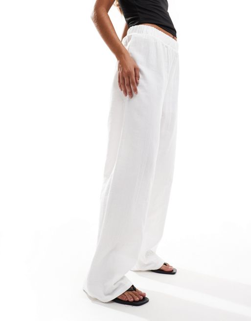 Pieces – Białe spodnie z szerokimi nogawkami