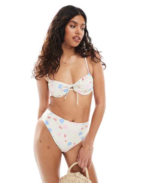 Pieces - Bikini con top con ferretto allacciato sul davanti e slip a vita alta con stampa di conchiglie - view 1