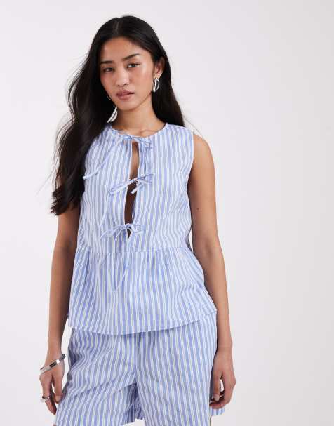 Pieces – Blå- och vitrandig topp i peplum-modell med knytning framtill, del av set - view 1