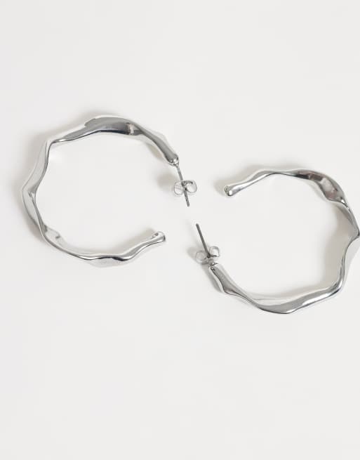 Pieces bølge-hoop-øreringe i sølvfarve, 4 af 5