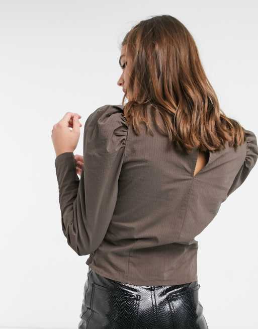 Pieces blouse with ruched front and exaggerated sleeve in brown, 2 of 4