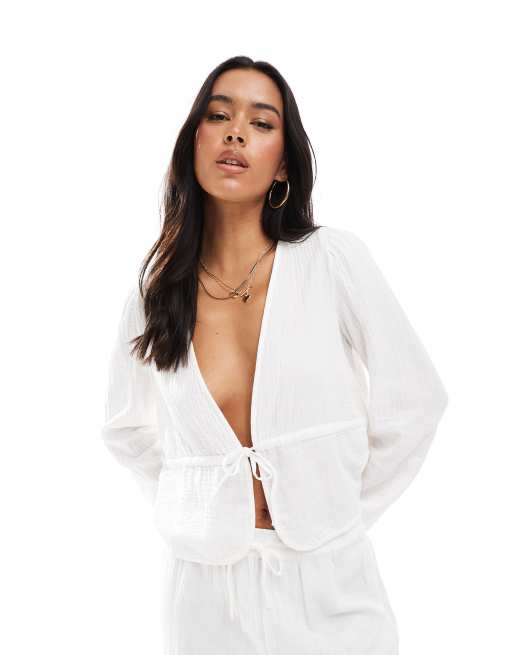 Pieces - Blusa corta in cotone stropicciato bianco nuvola allacciato sul davanti in coordinato