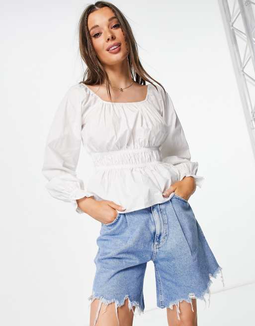 Pieces – Bluse aus Baumwoll-Popeline in Weiß mit gesmoktem Detail - WHITE