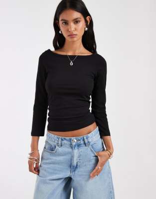 Pieces Boat Neck 3/4 Sleeve Top In Black