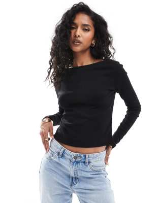 boat neck long sleeve top in black