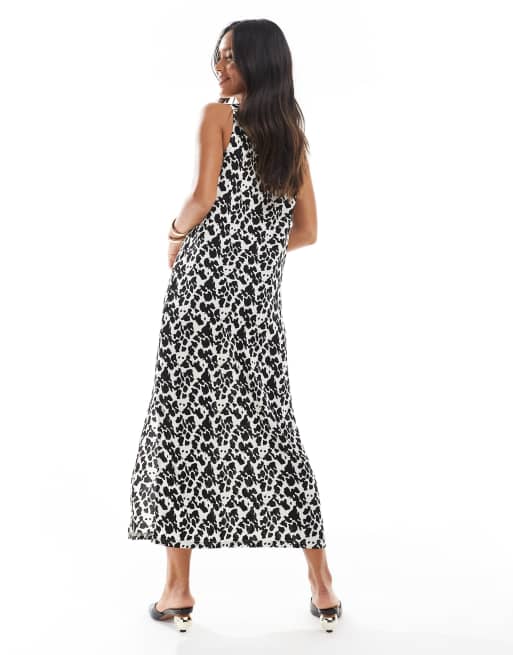 Pieces boat neck midi dress in abstract animal print, 3 of 4