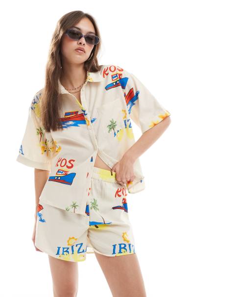 Pieces boxy shirt and short co-ord set in cream conversational print - view 1