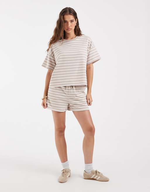 Pieces boxy sweat t-shirt co-ord in beige & white stripe , 2 of 4